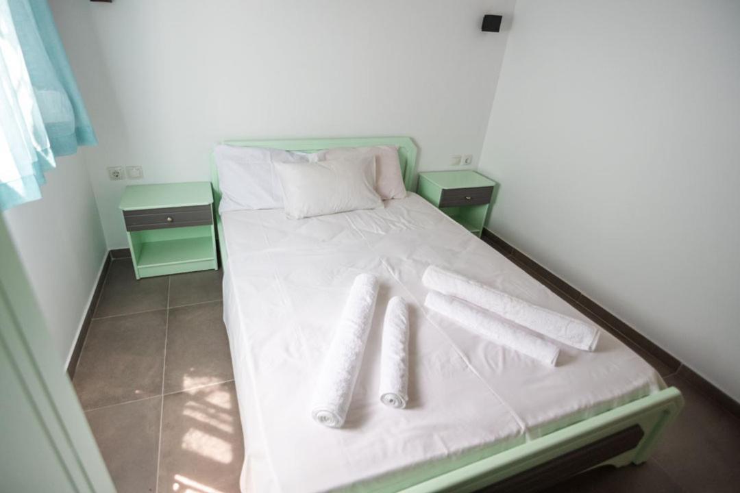 Olive Tree Villa Λυγιά Εξωτερικό φωτογραφία