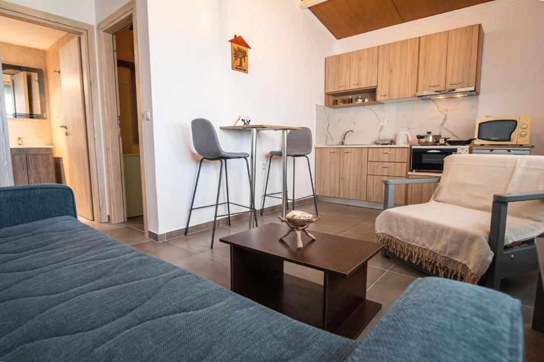 Olive Tree Villa Λυγιά Εξωτερικό φωτογραφία