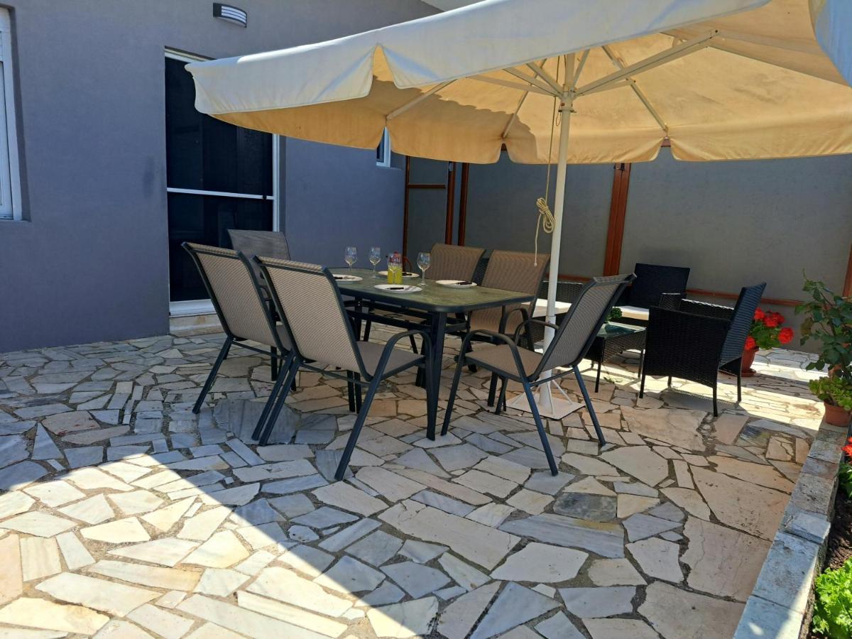 Olive Tree Villa Λυγιά Εξωτερικό φωτογραφία