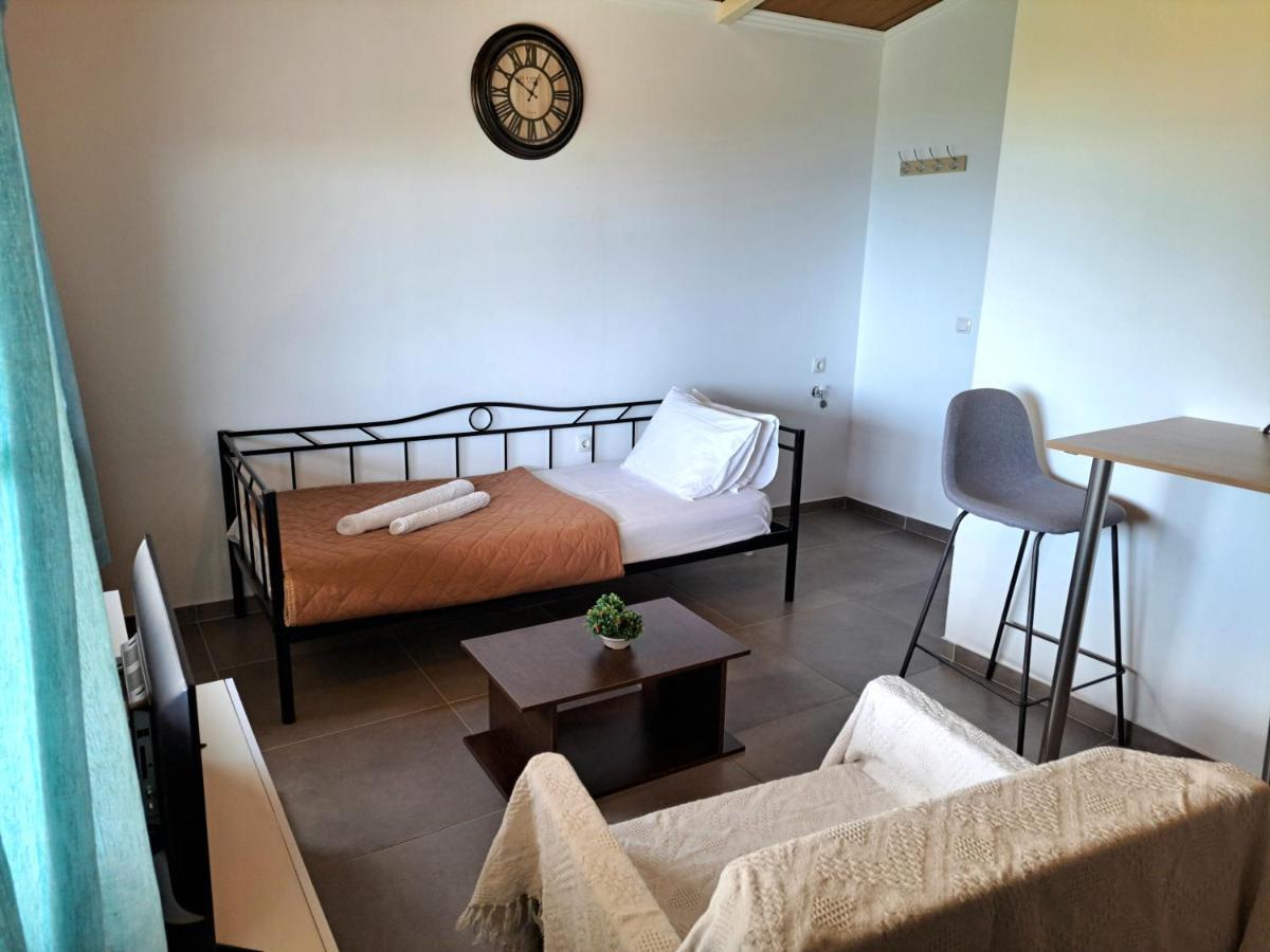 Olive Tree Villa Λυγιά Εξωτερικό φωτογραφία